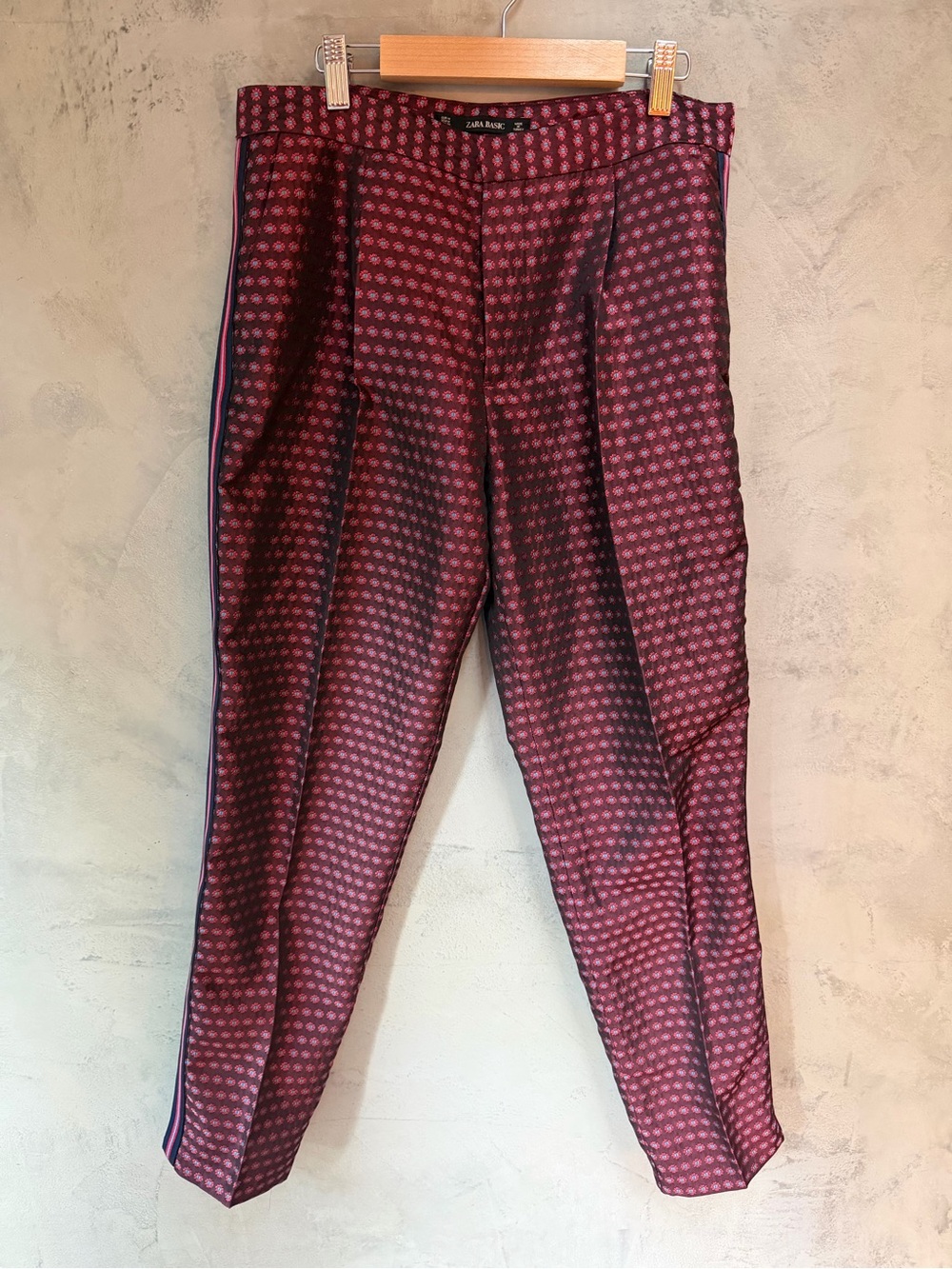 Zara Burgundy Patterned Tapered Dress Pants